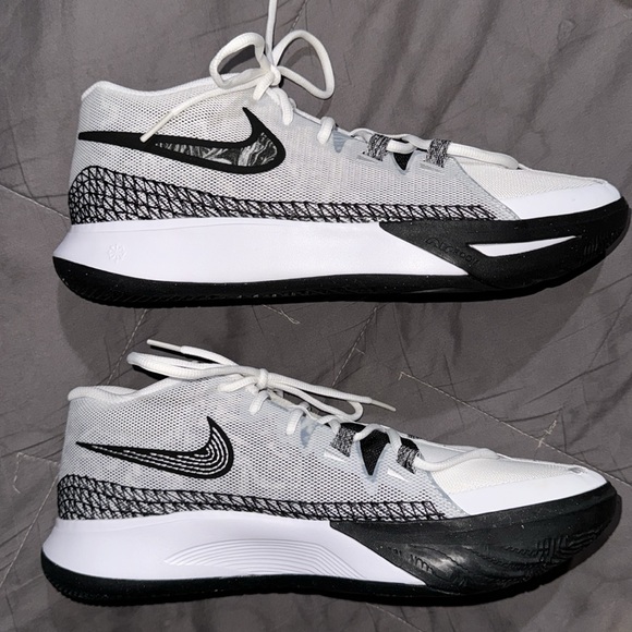 KYRIE FLYTRAP 6 - Picture 6 of 7